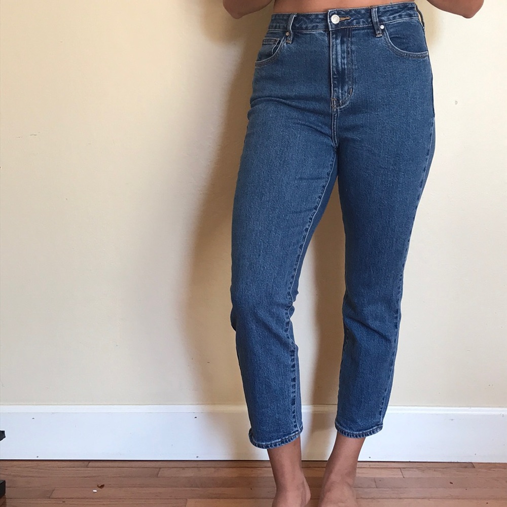 PacSun Mom Jeans cropped Size 28. Regular wash